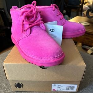 like-new hot pink UGG Neumel